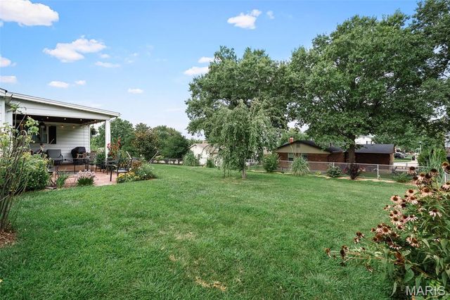 5535 Seagrave Court, St Louis, MO 63129