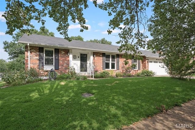 5535 Seagrave Court, St Louis, MO 63129