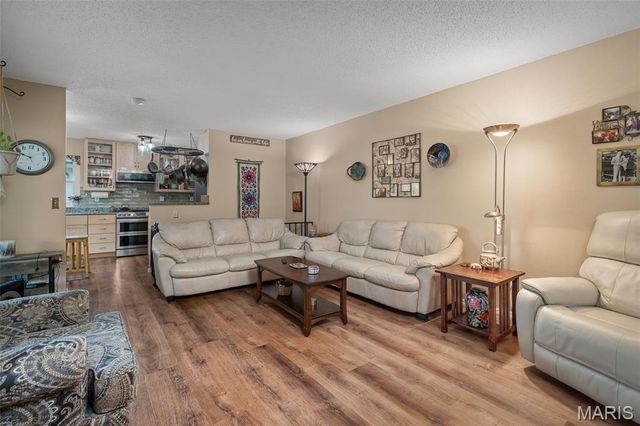5535 Seagrave Court, St Louis, MO 63129