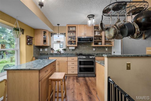 5535 Seagrave Court, St Louis, MO 63129