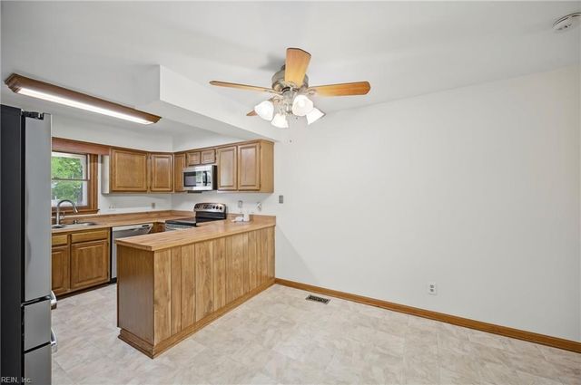 4161 Stonebridge LNDG, Chesapeake, VA 23321