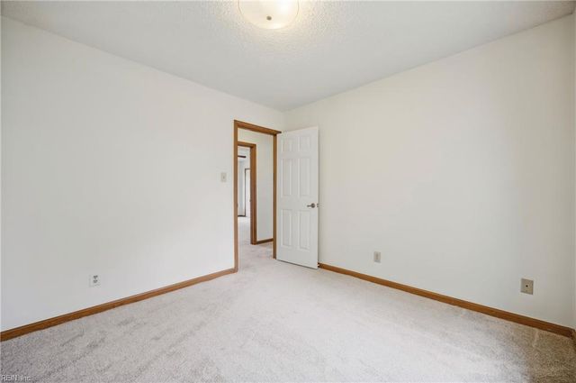 4161 Stonebridge LNDG, Chesapeake, VA 23321