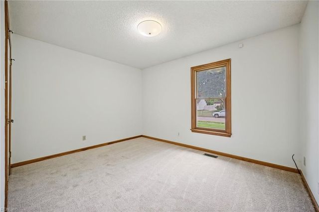 4161 Stonebridge LNDG, Chesapeake, VA 23321