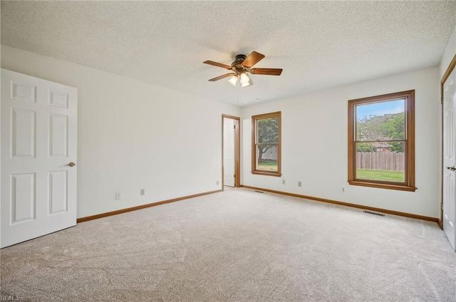 4161 Stonebridge LNDG, Chesapeake, VA 23321
