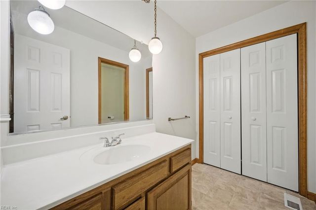 4161 Stonebridge LNDG, Chesapeake, VA 23321