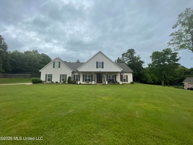 11752 Hidden Acres Drive, Byhalia, MS 38611