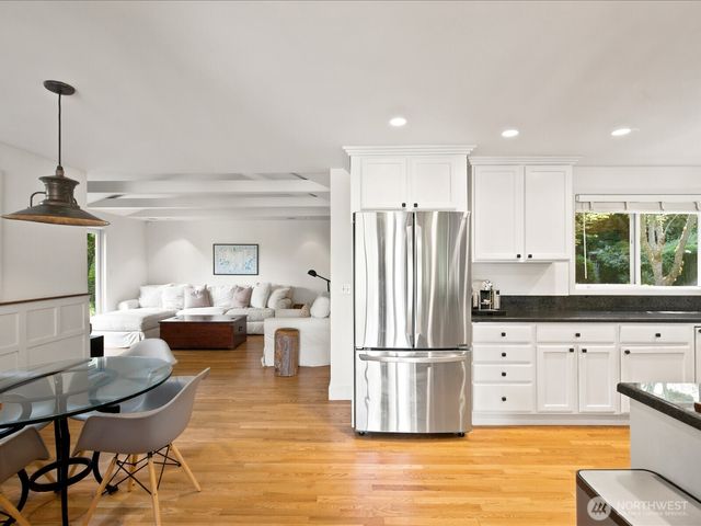 12428 68th Avenue NE, Kirkland, WA 98034