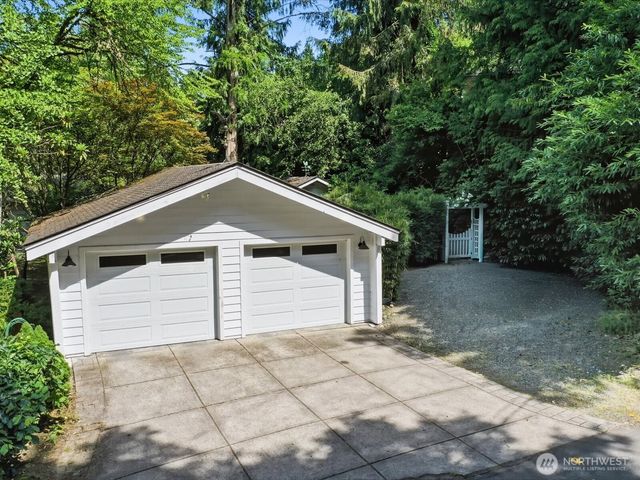 12428 68th Avenue NE, Kirkland, WA 98034