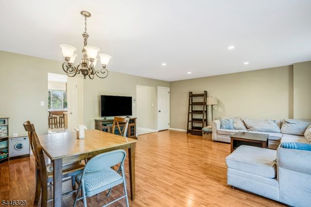 868 Robin Rd, Hillsborough Twp., NJ 08844