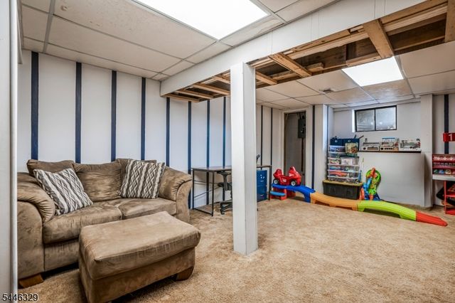 868 Robin Rd, Hillsborough Twp., NJ 08844
