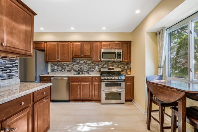 868 Robin Rd, Hillsborough Twp., NJ 08844