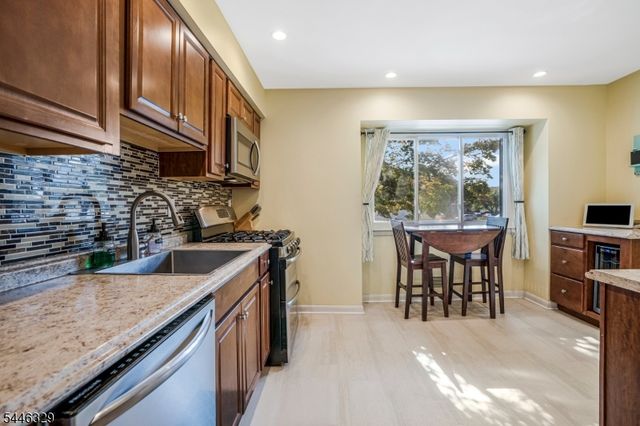 868 Robin Rd, Hillsborough Twp., NJ 08844