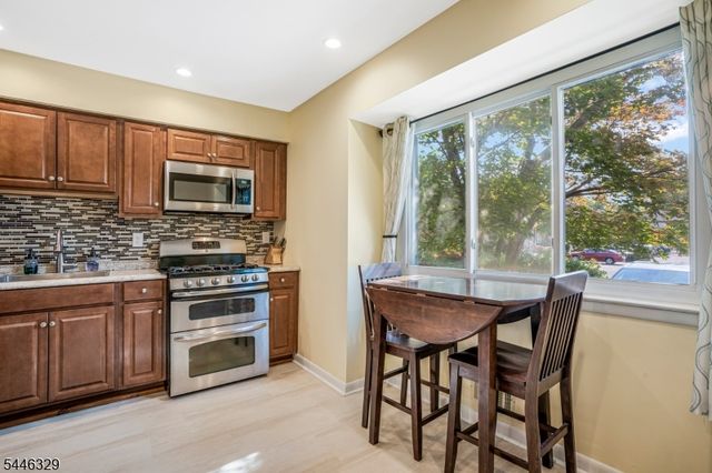 868 Robin Rd, Hillsborough Twp., NJ 08844