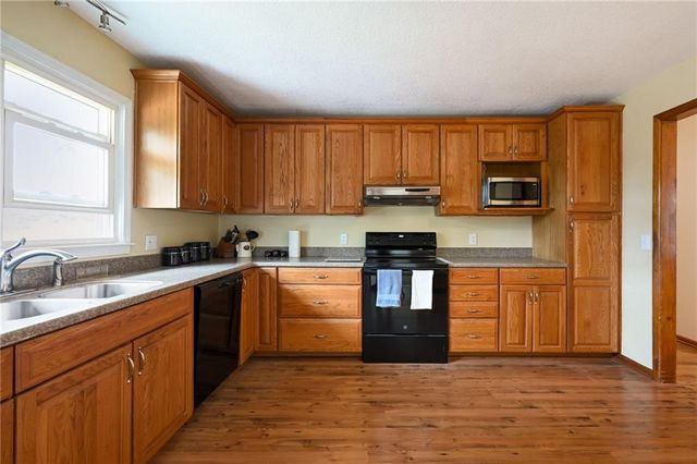 15501 E 44th Terrace S, Independence, MO 64055