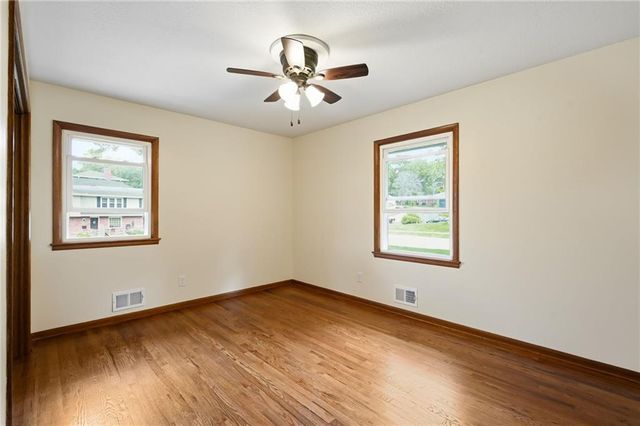 15501 E 44th Terrace S, Independence, MO 64055