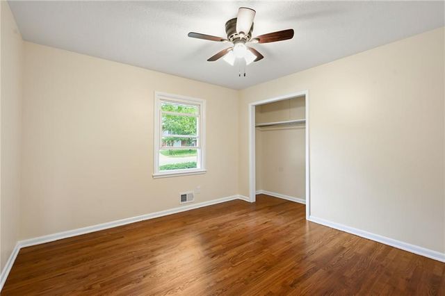 15501 E 44th Terrace S, Independence, MO 64055