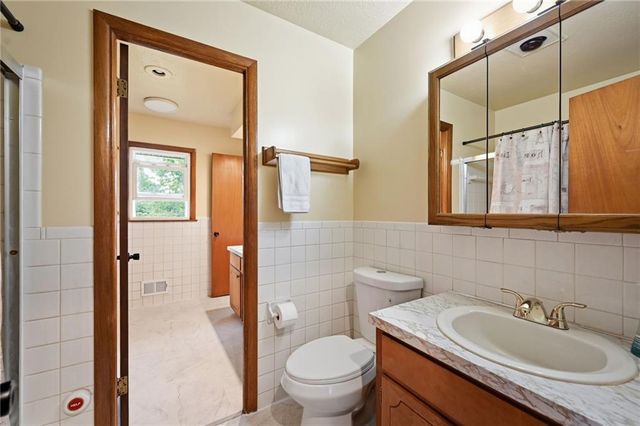 15501 E 44th Terrace S, Independence, MO 64055