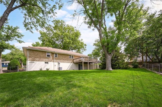 15501 E 44th Terrace S, Independence, MO 64055