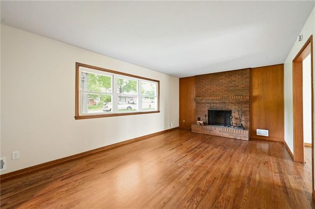 15501 E 44th Terrace S, Independence, MO 64055