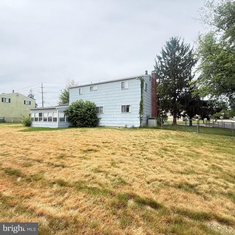 8220 WYNDAM RD, Pennsauken, NJ 08109