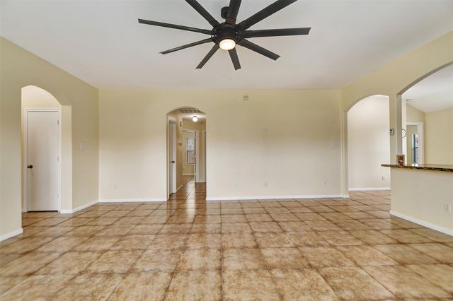 114 Mustang Stampede Drive, La Marque, TX 77568