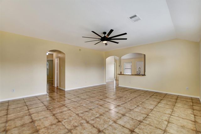 114 Mustang Stampede Drive, La Marque, TX 77568