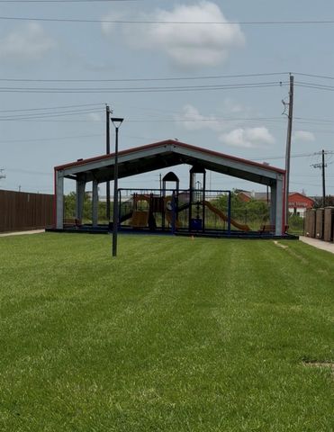 114 Mustang Stampede Drive, La Marque, TX 77568