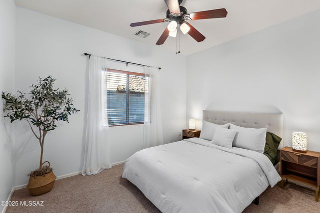 776 W Calle Valenciana, Sahuarita, AZ 85629