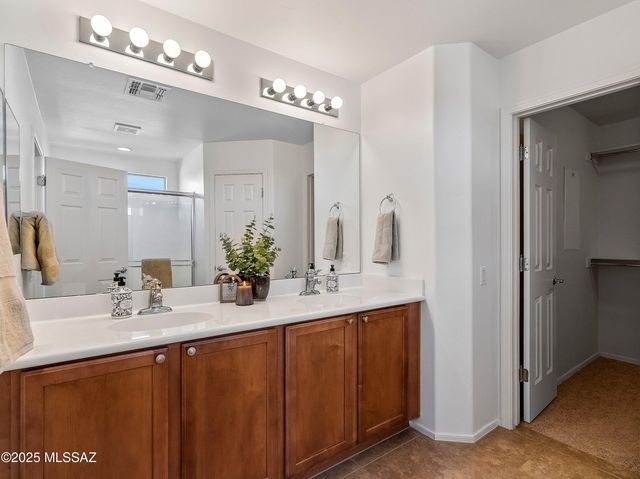 776 W Calle Valenciana, Sahuarita, AZ 85629