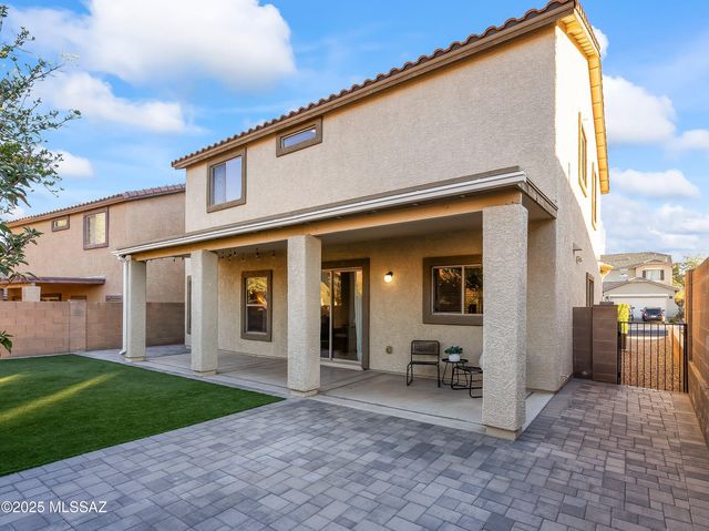 776 W Calle Valenciana, Sahuarita, AZ 85629