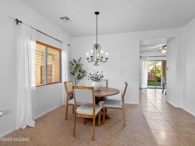 776 W Calle Valenciana, Sahuarita, AZ 85629