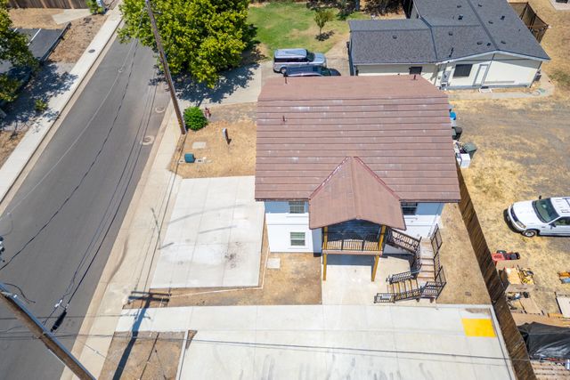 2573 Bunker Street, Redding, CA 96002