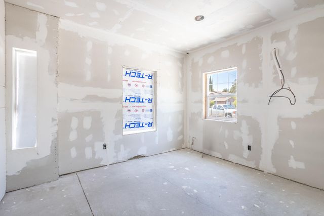 2573 Bunker Street, Redding, CA 96002