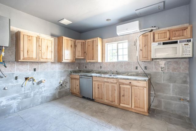 2573 Bunker Street, Redding, CA 96002