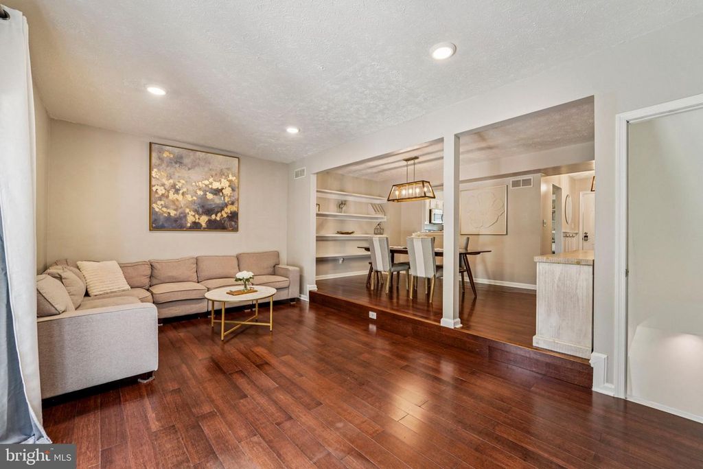 Image 2 of property listing at 2835 MEREDITH CT, Abingdon, MD 21009