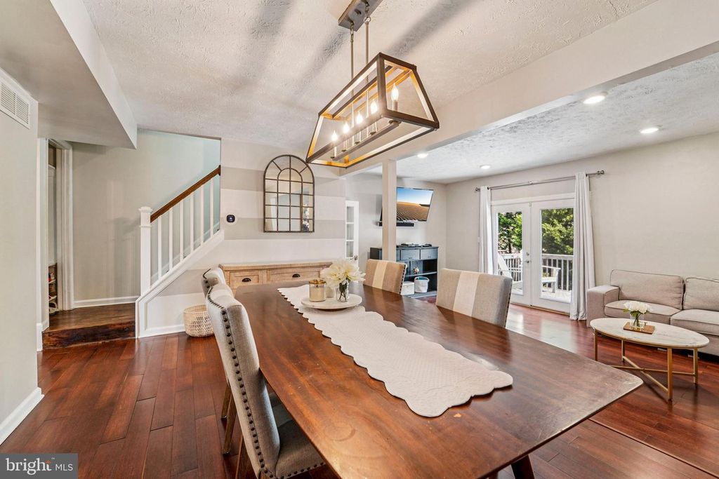 Image 5 of property listing at 2835 MEREDITH CT, Abingdon, MD 21009