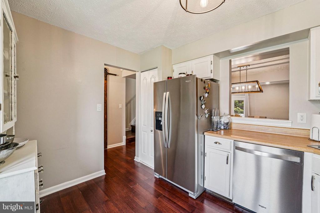 Image 9 of property listing at 2835 MEREDITH CT, Abingdon, MD 21009