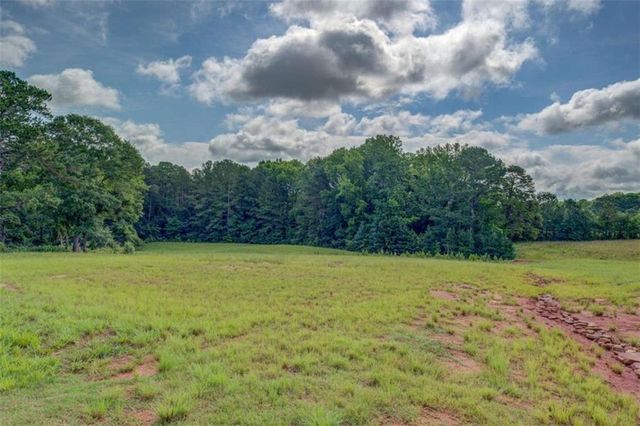 3076 East Lake Road, Mcdonough, GA 30252