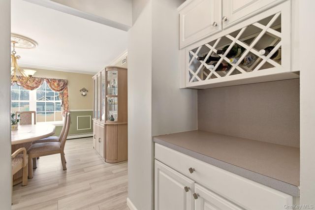 15 Alyssa Court, Holbrook, NY 11741