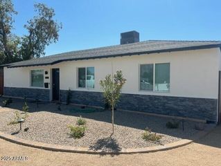 4337 E WILSHIRE Drive, Phoenix, AZ 85008