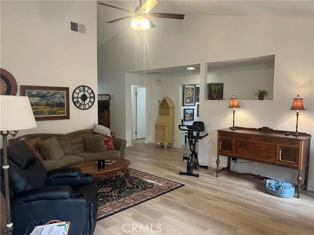 637 Torrey Pines Rd., Banning, CA 92220