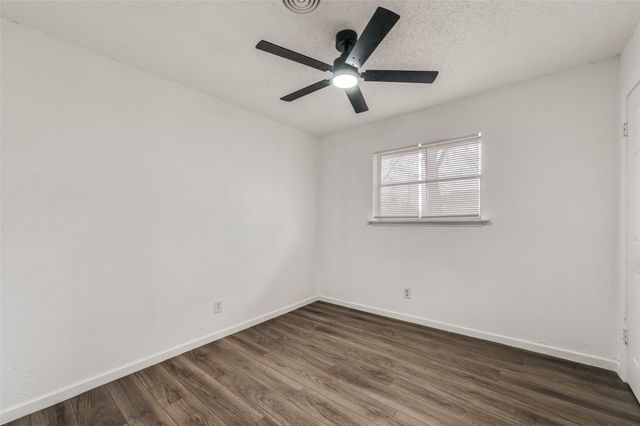 606 Overlook Dr, Midlothian, TX 76065