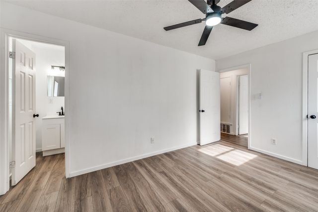 606 Overlook Dr, Midlothian, TX 76065