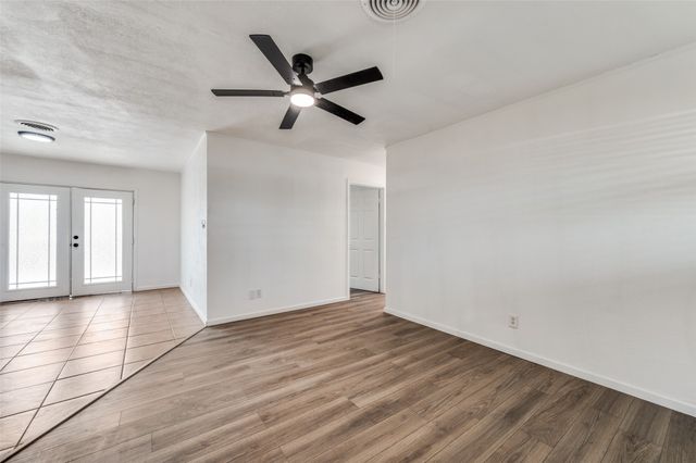 606 Overlook Dr, Midlothian, TX 76065