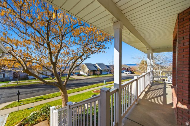 3759 S HUNTINGTON DR, Bountiful, UT 84010