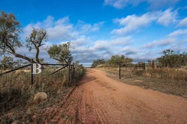 5550 S US Highway 87, Brady, TX 76825
