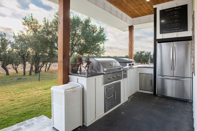 5550 S US Highway 87, Brady, TX 76825