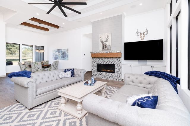 5550 S US Highway 87, Brady, TX 76825