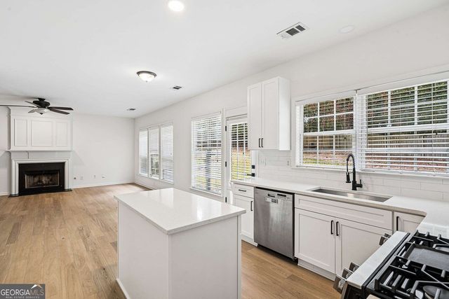 941 Bendleton Drive, Woodstock, GA 30188