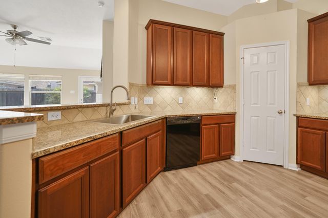 21558 Duke Alexander Drive, Kingwood, TX 77339